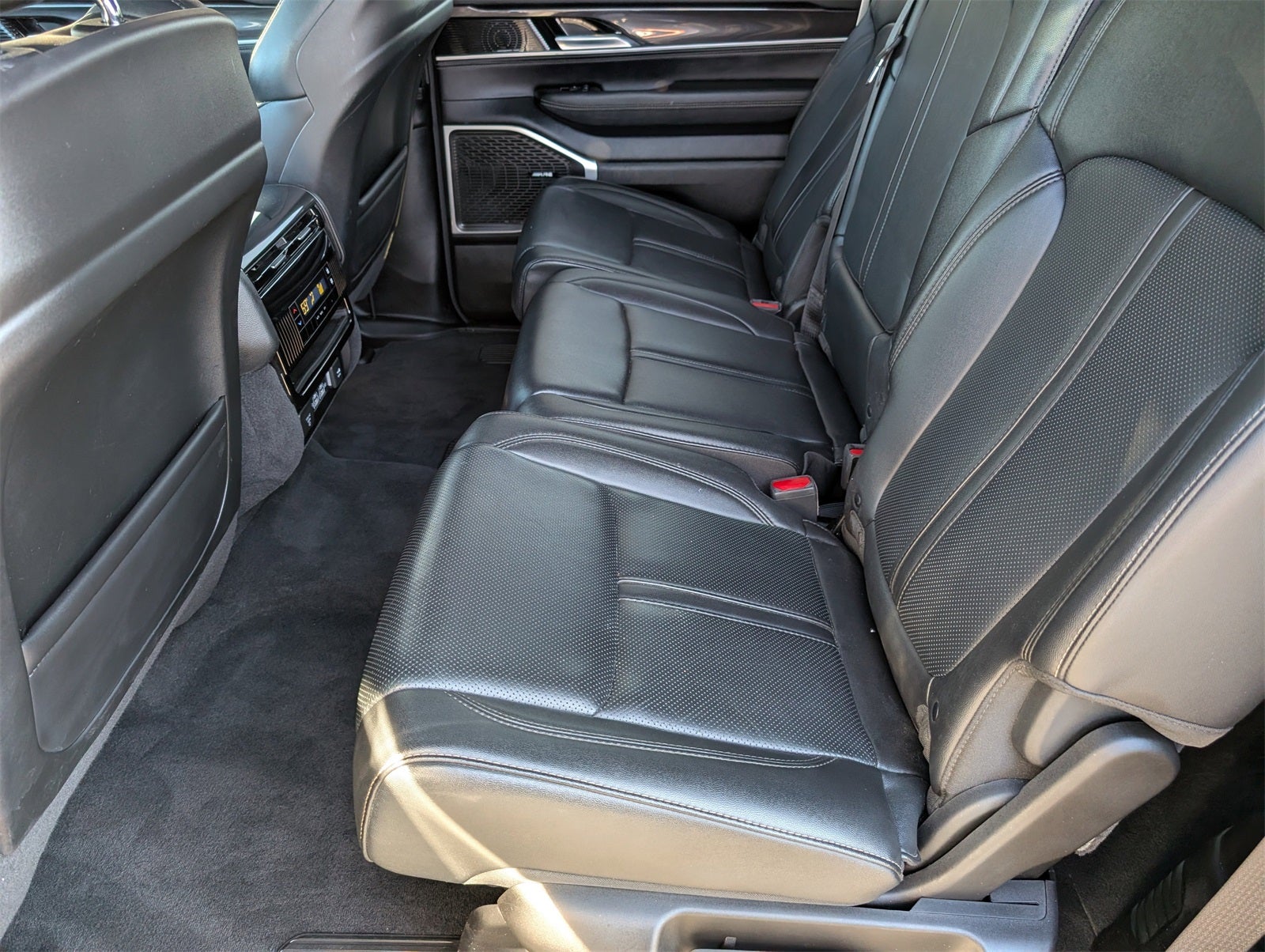 2024 Jeep Wagoneer L Base