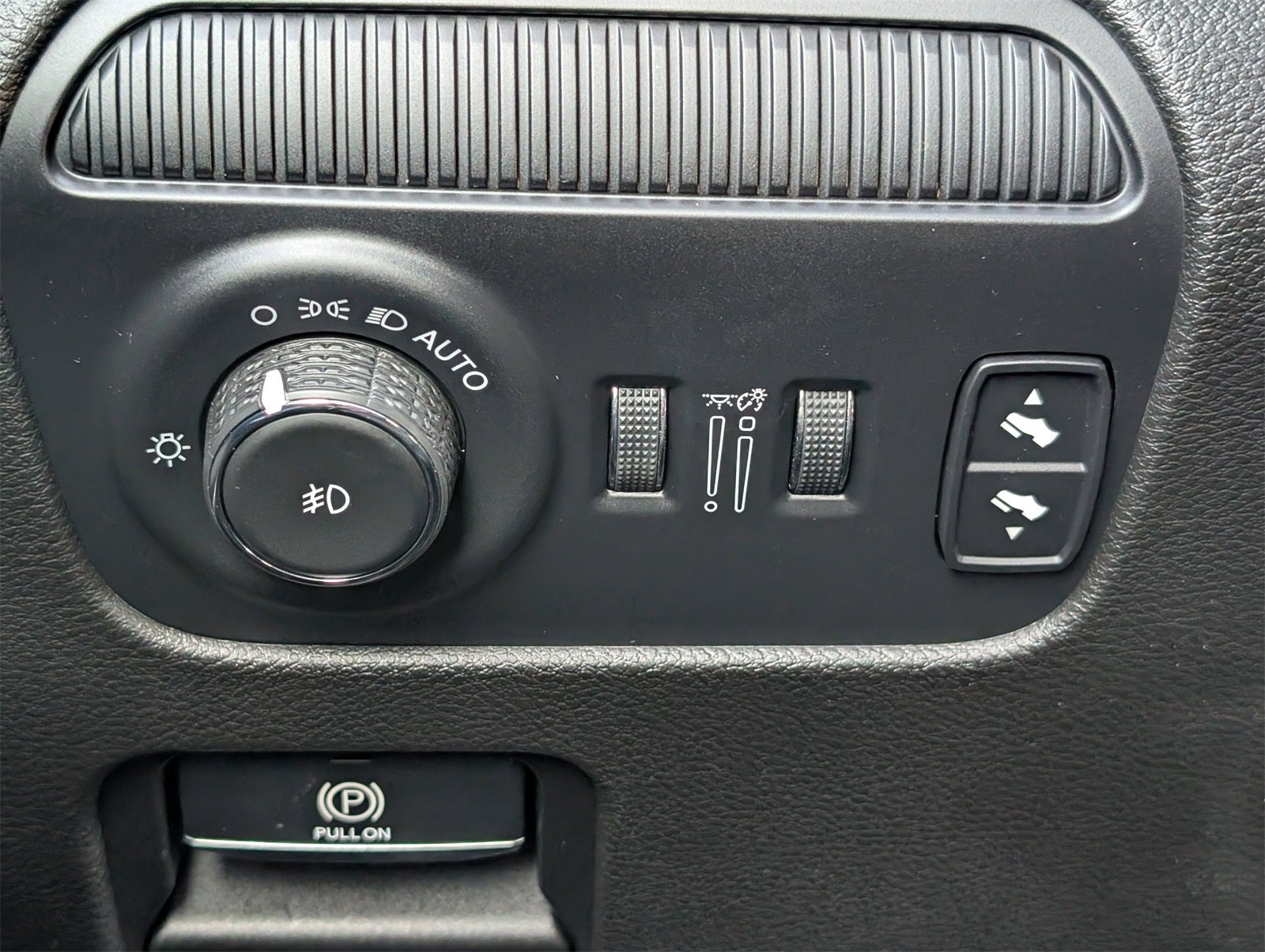 2024 Jeep Wagoneer L Base