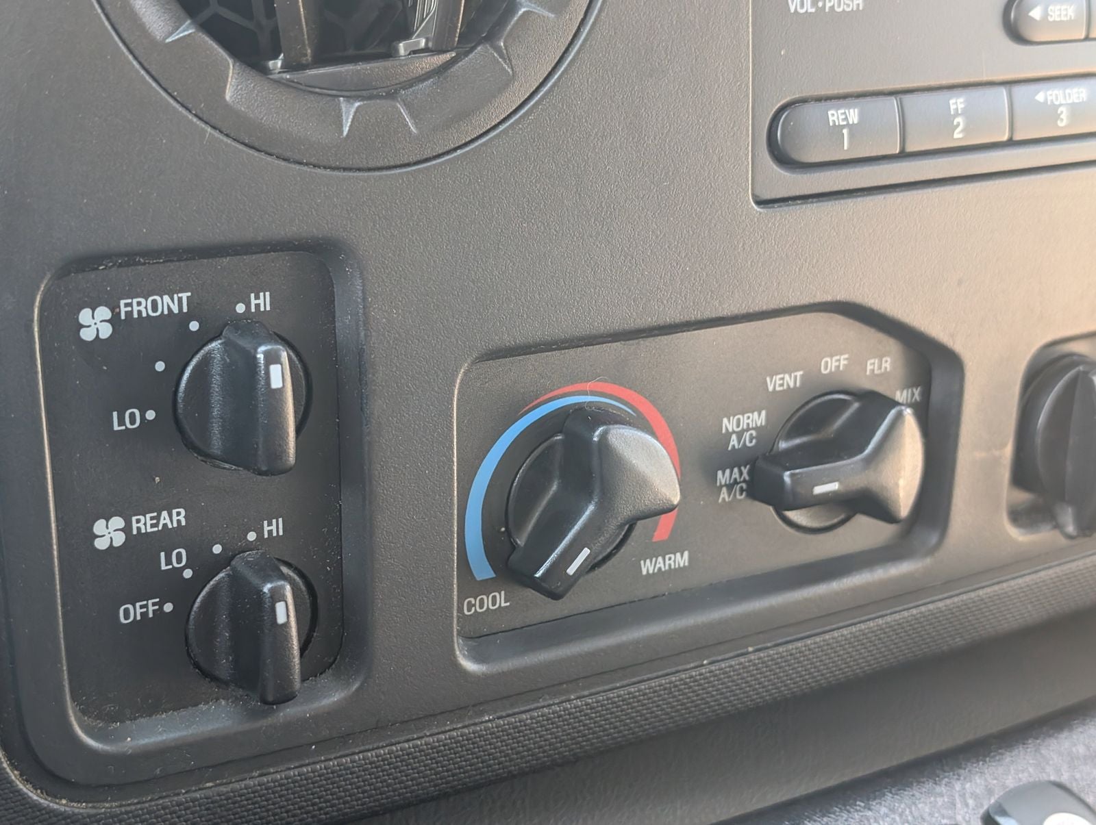 2016 Ford E-450SD Base