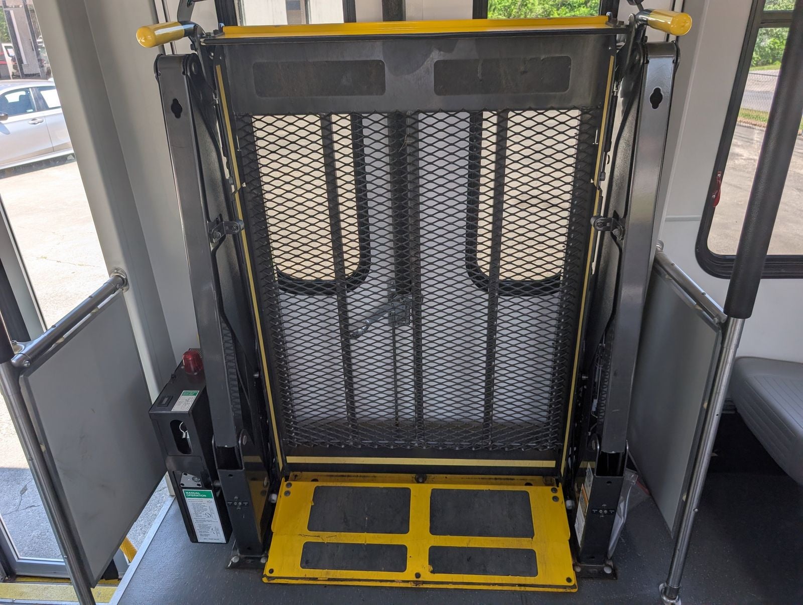 2016 Ford E-450SD Base