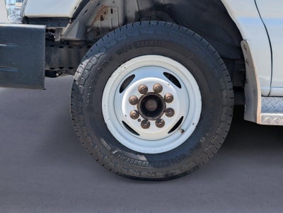 2016 Ford E-450SD Base