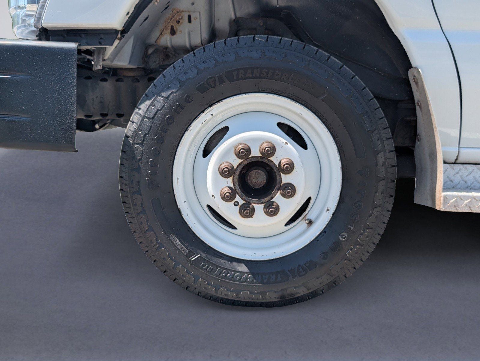2016 Ford E-450SD Base