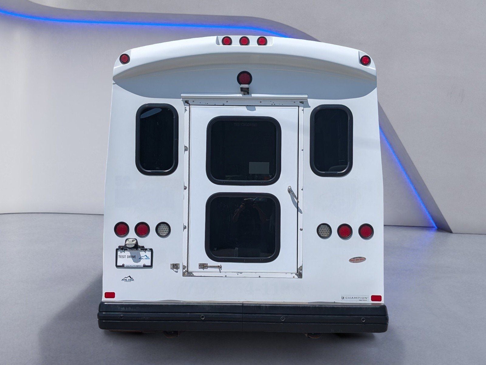 2016 Ford E-450SD Base