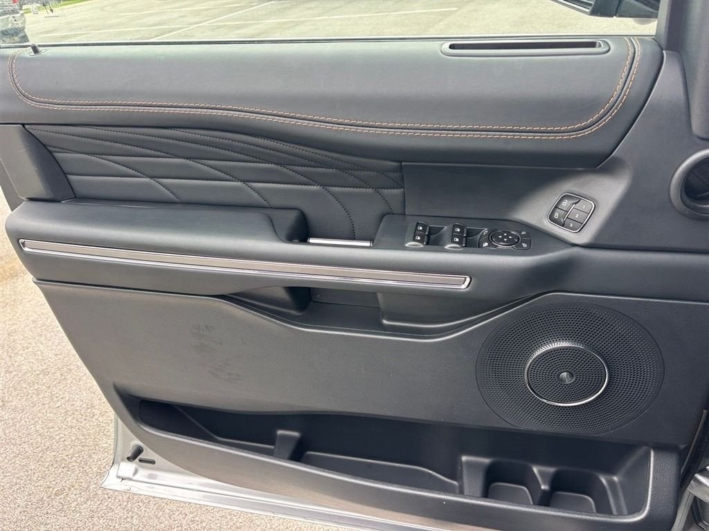2024 Ford Expedition Platinum