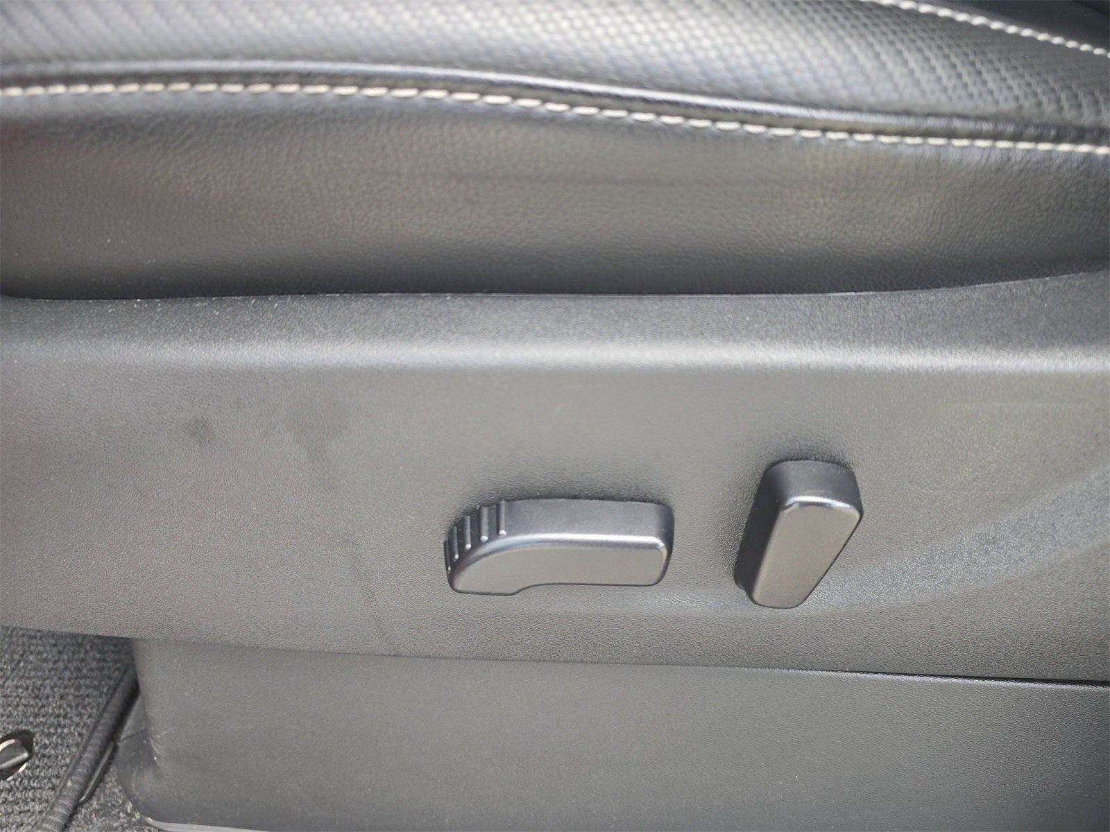 2024 Nissan Frontier SL