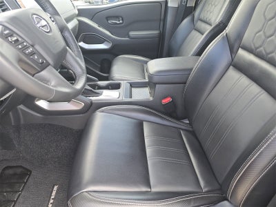 2024 Nissan Frontier SL