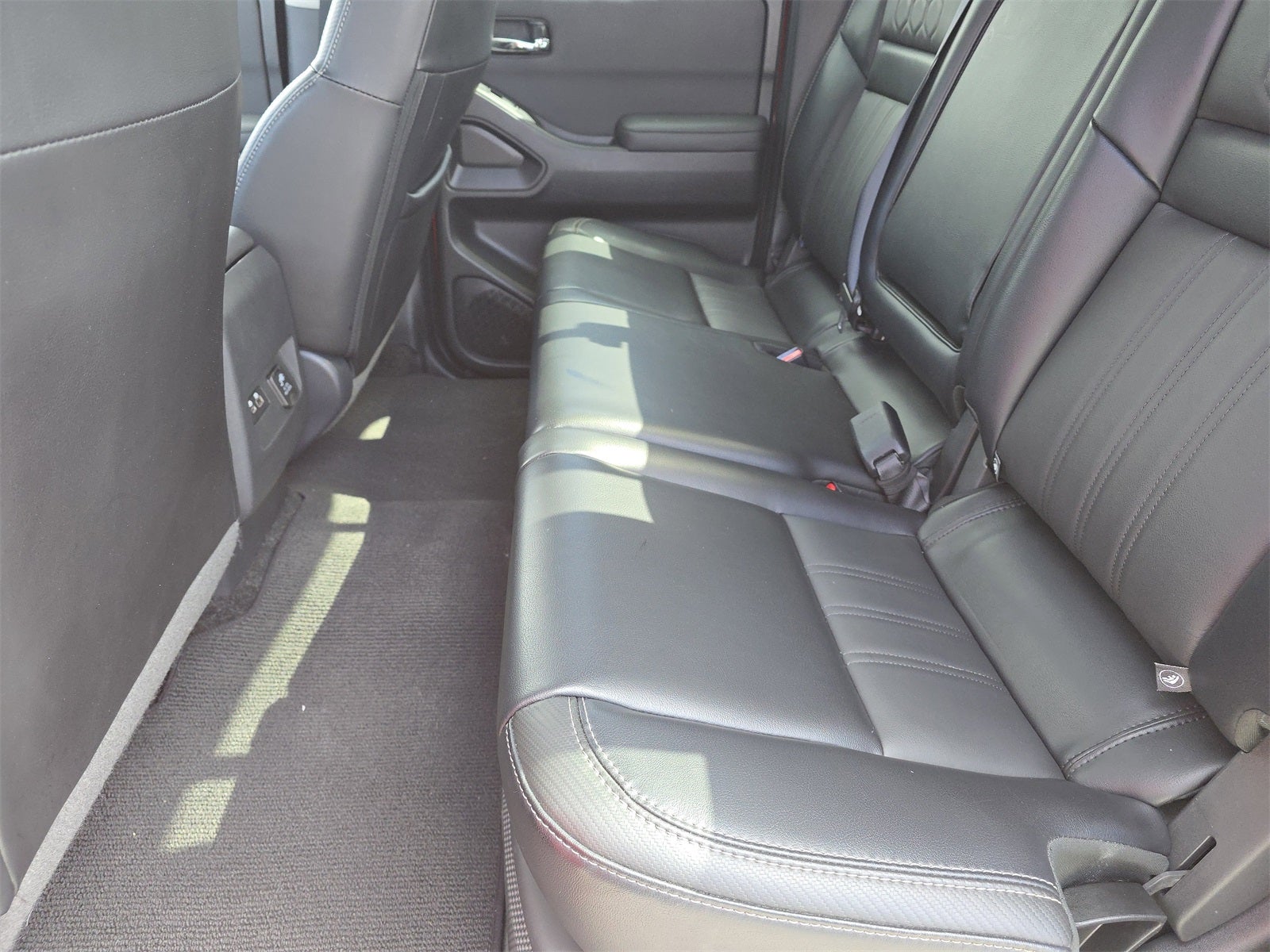 2024 Nissan Frontier SL