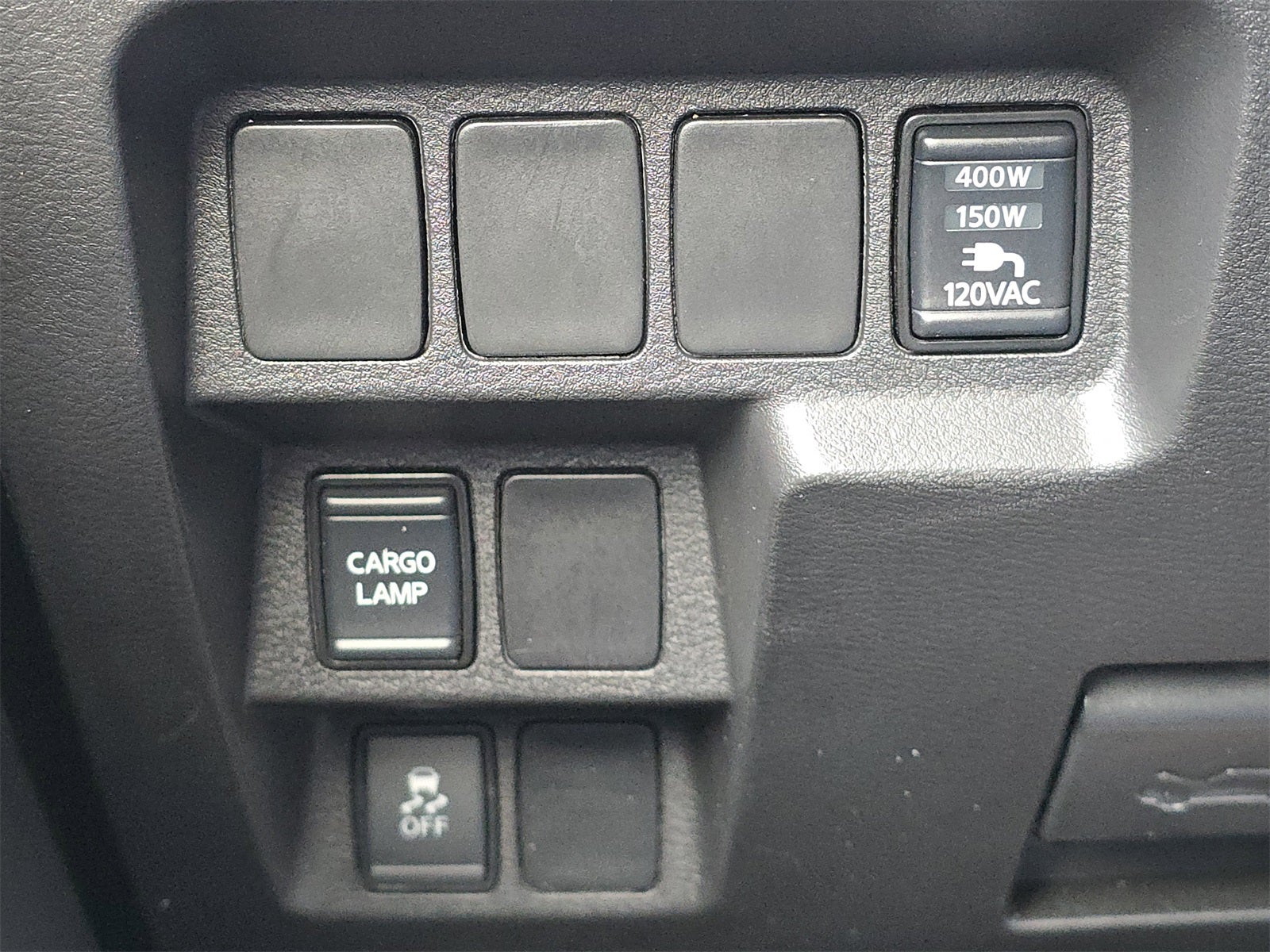 2024 Nissan Frontier SL