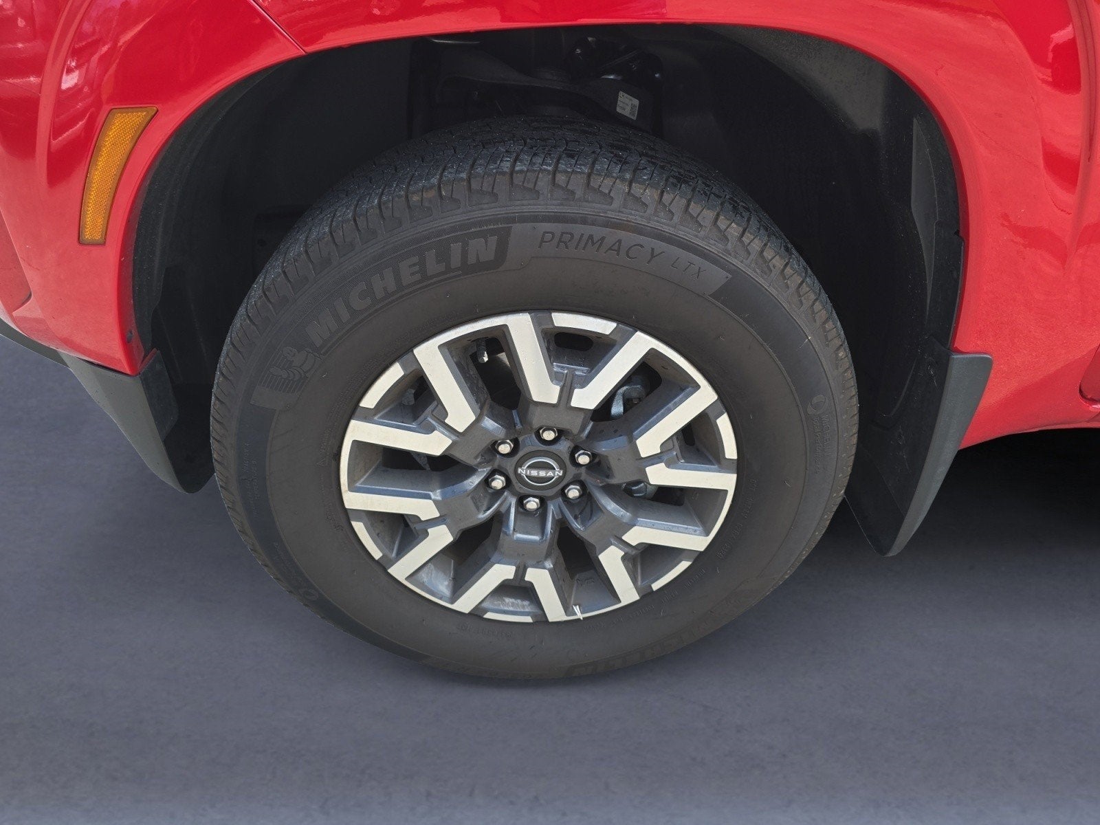 2024 Nissan Frontier SL