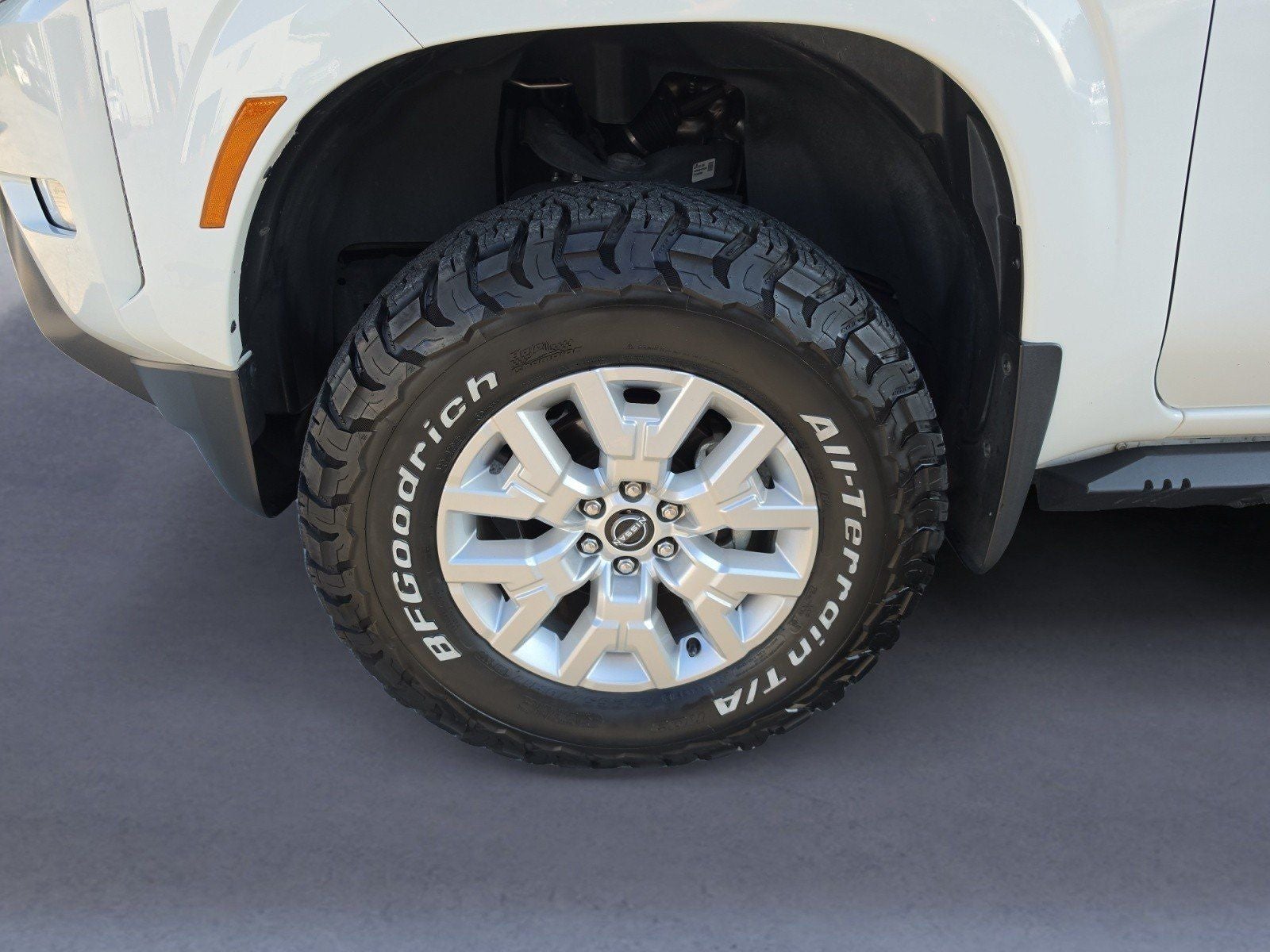 2023 Nissan Frontier SV