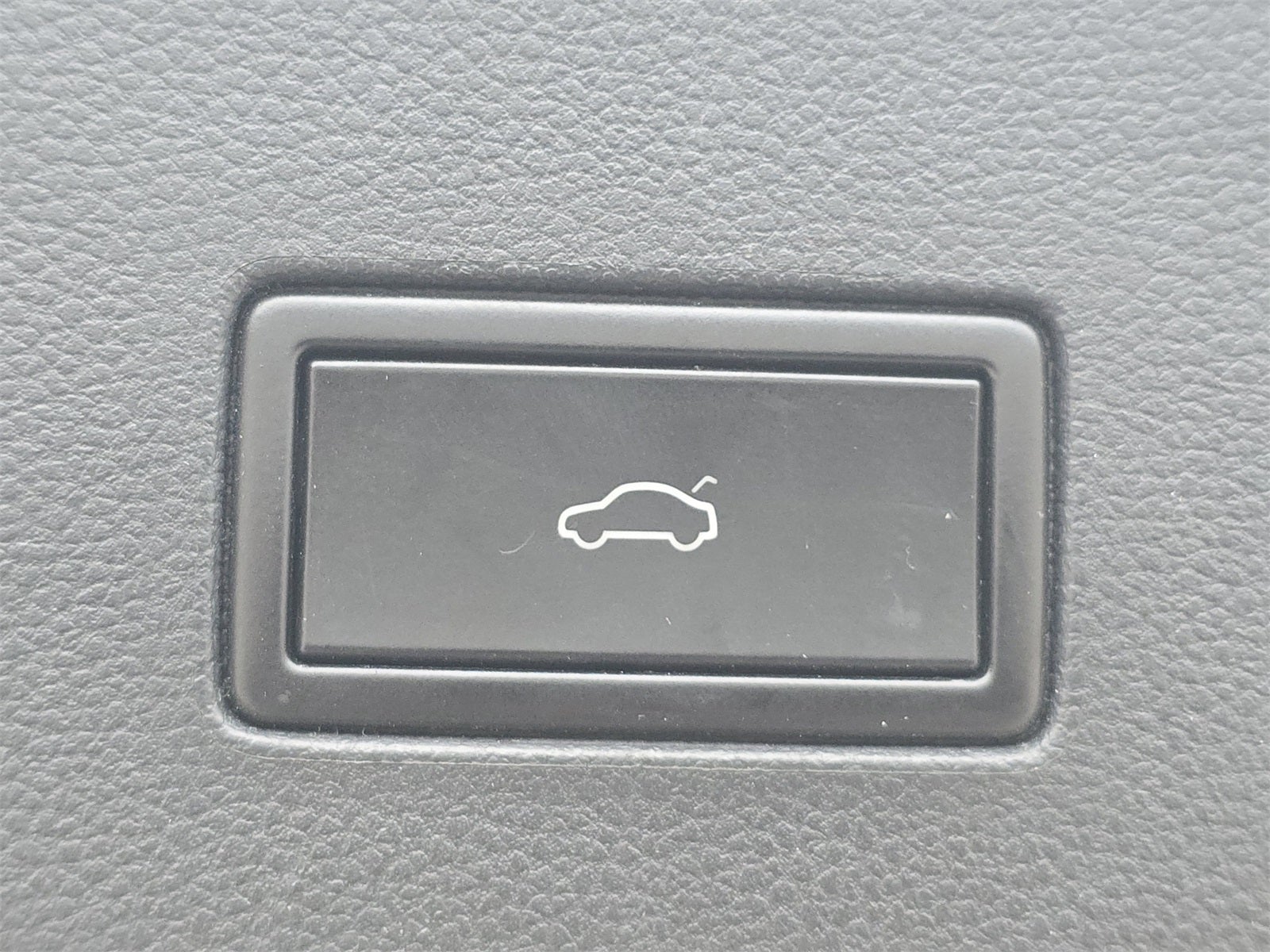 2020 Volkswagen Atlas Cross Sport 3.6L V6 SE w/Technology 4Motion