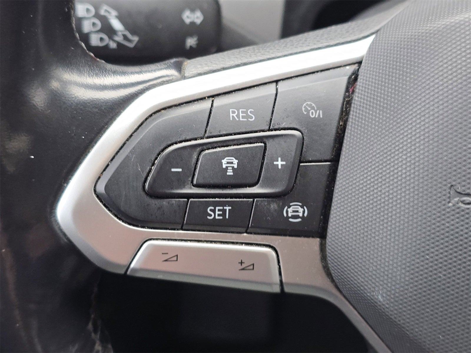 2020 Volkswagen Atlas Cross Sport 3.6L V6 SE w/Technology 4Motion