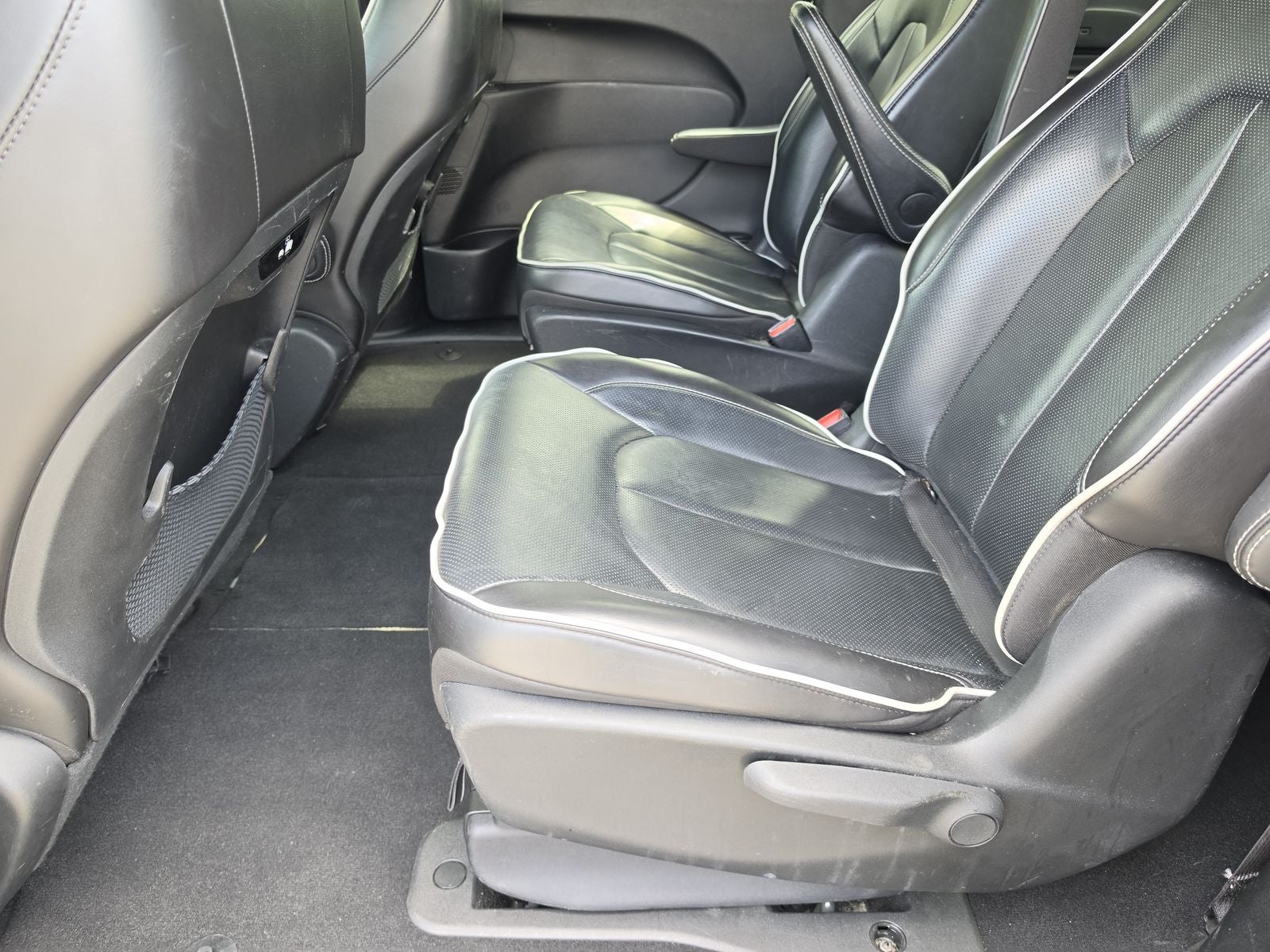 2024 Chrysler Pacifica Hybrid Select Premium S Appearance
