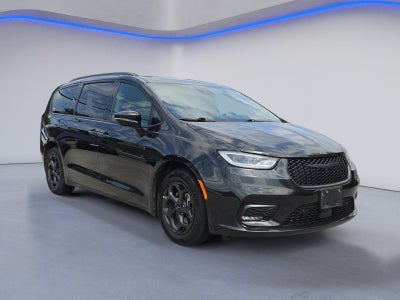 2024 Chrysler Pacifica Hybrid Select Premium S Appearance