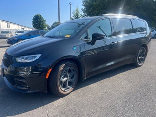 2024 Chrysler Pacifica Hybrid Select Premium S Appearance