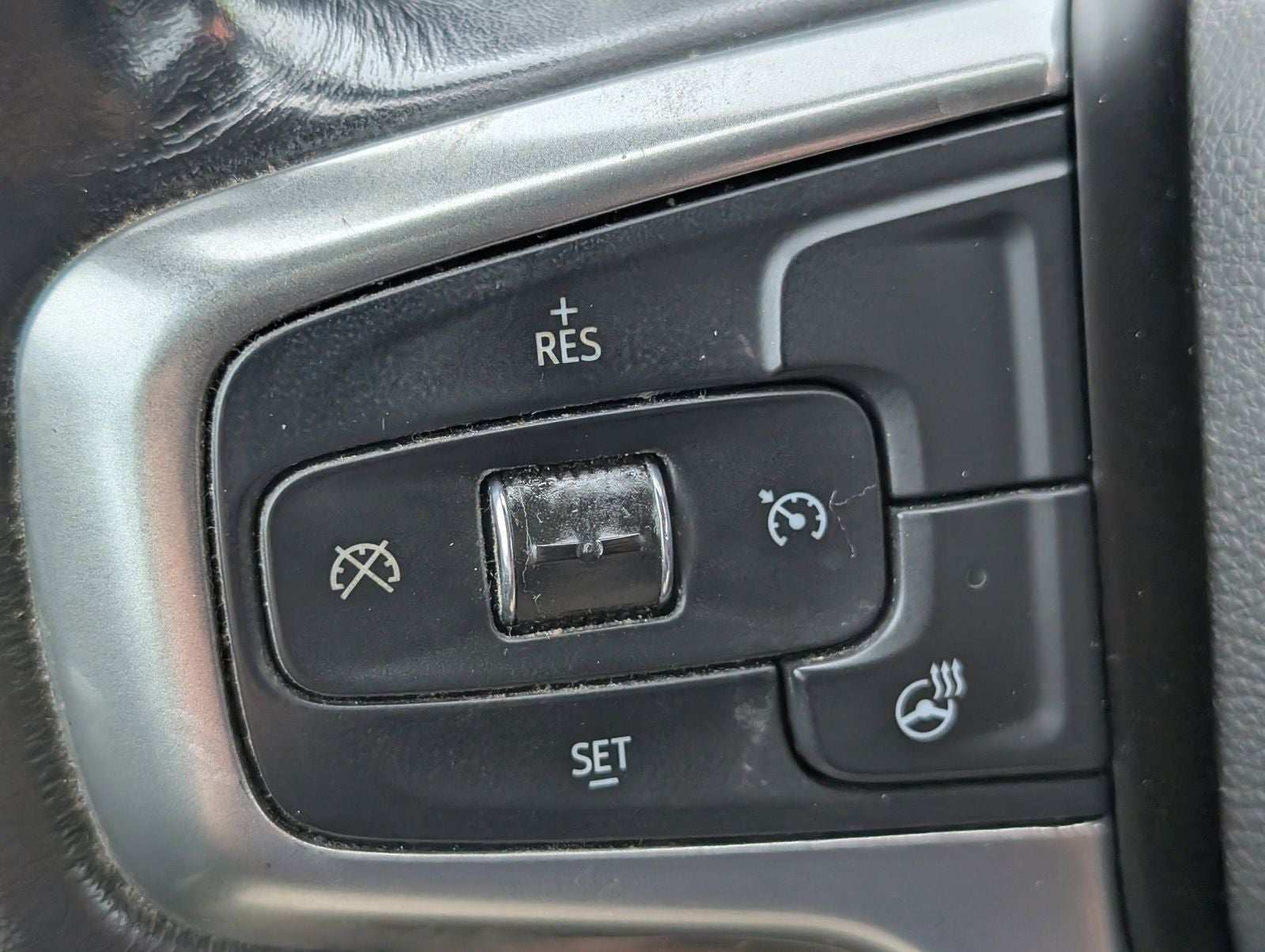 2020 Chevrolet Silverado 1500 RST - Photo 15