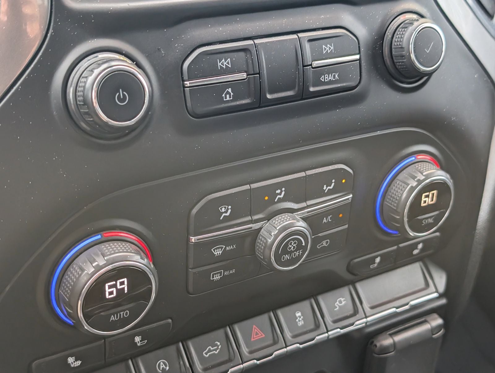 2020 Chevrolet Silverado 1500 RST - Photo 22