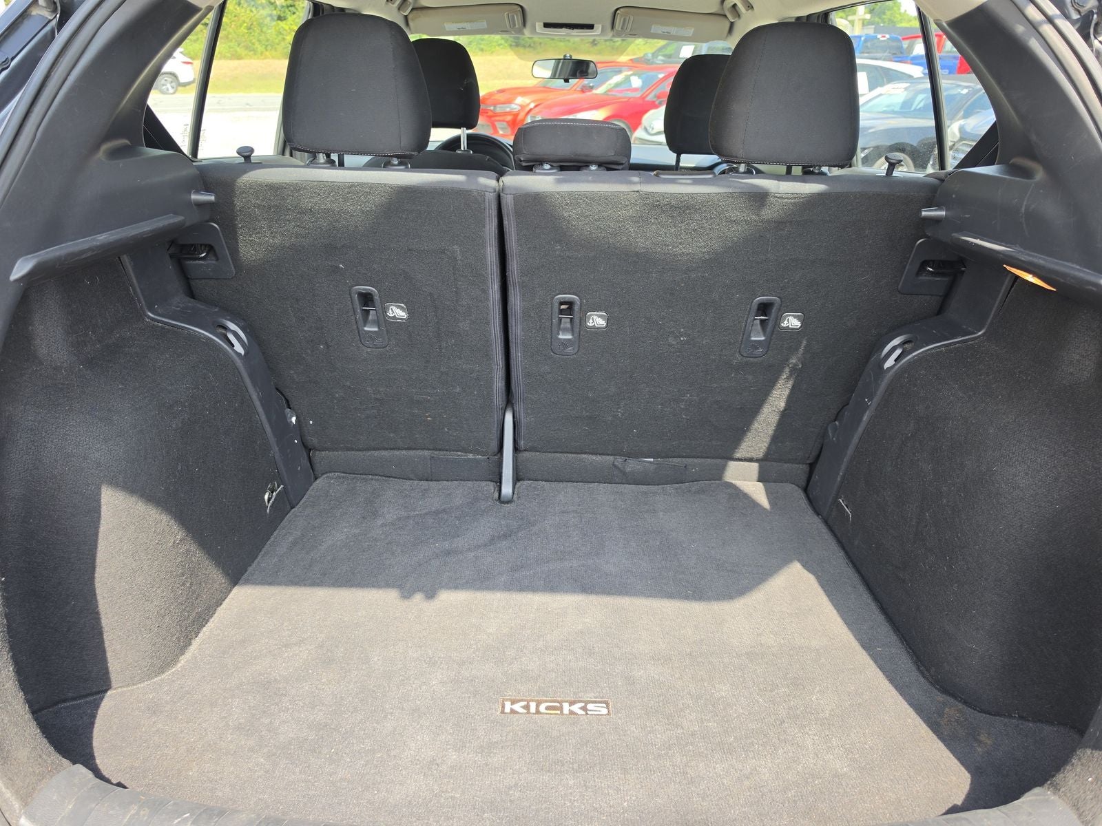 2019 Nissan Kicks S