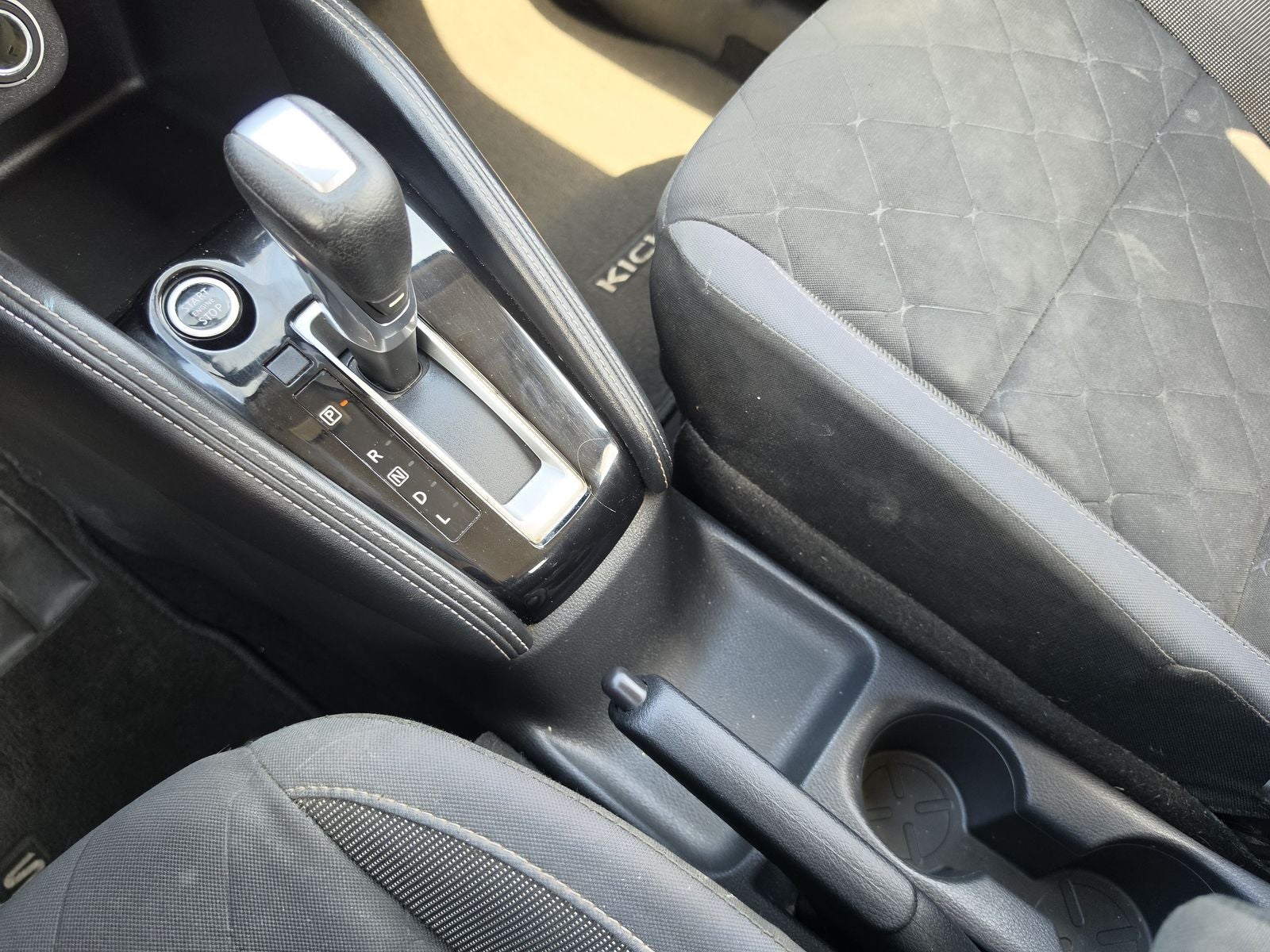 2019 Nissan Kicks S