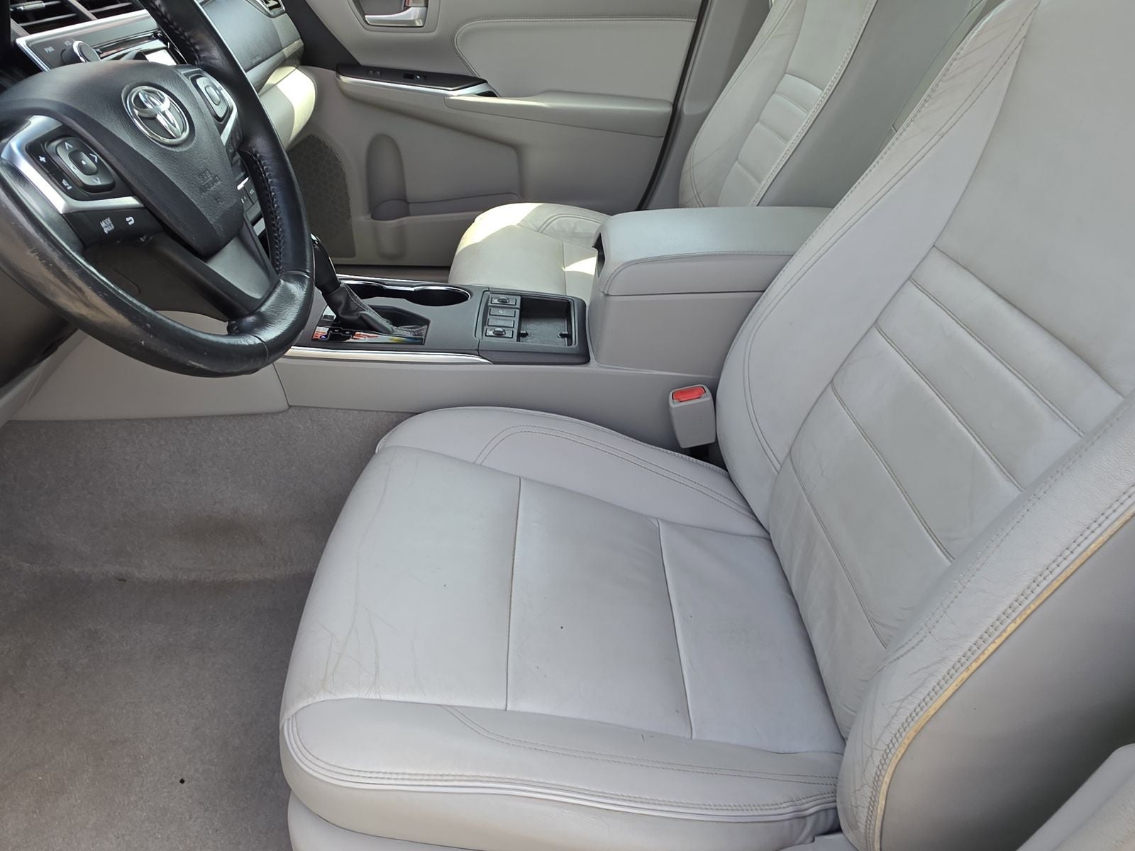 2016 Toyota Camry Hybrid XLE