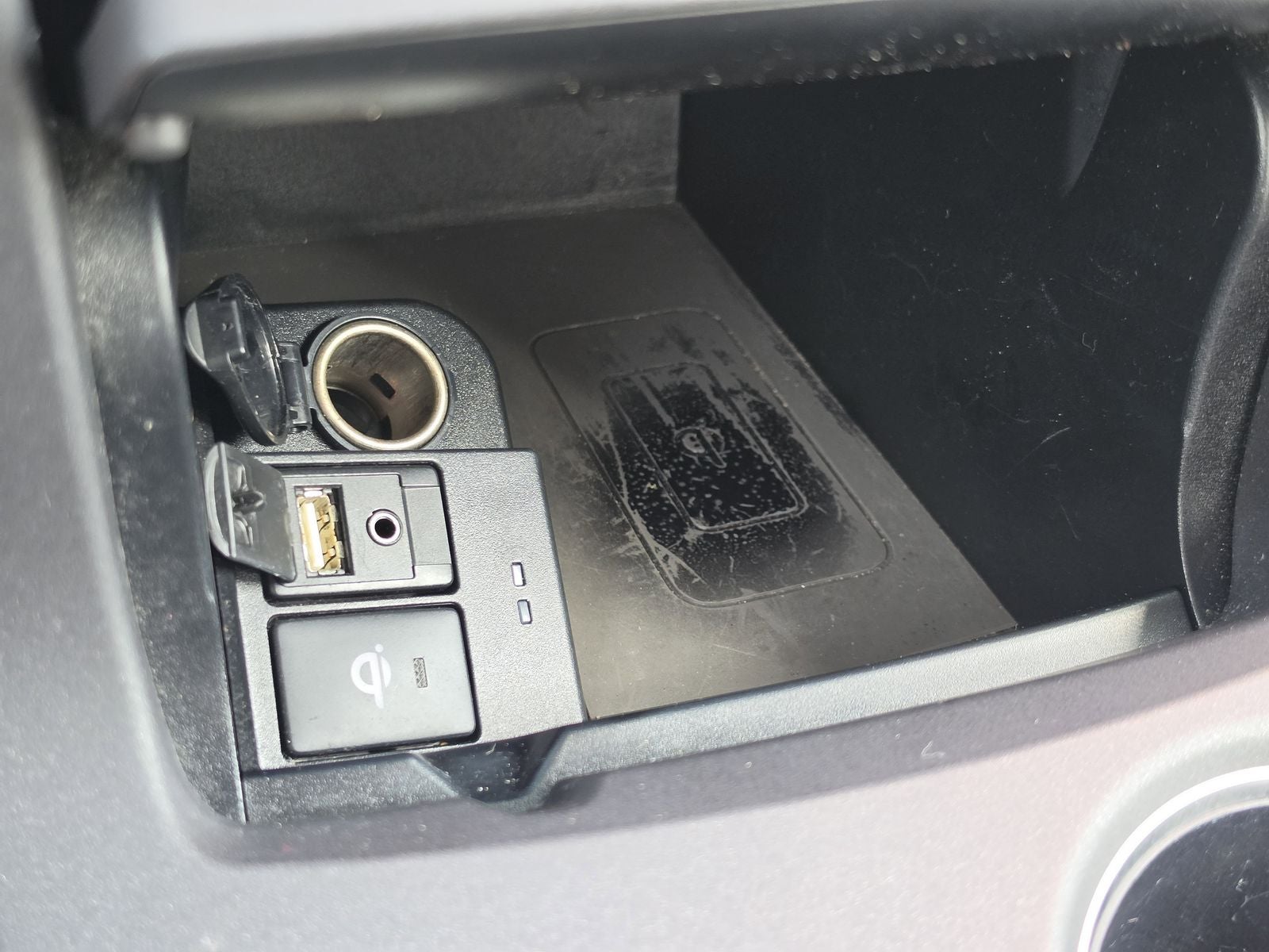 2016 Toyota Camry Hybrid XLE