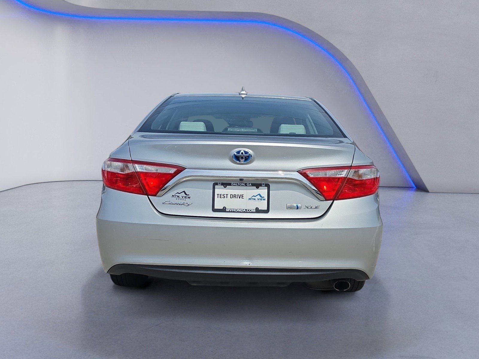 2016 Toyota Camry Hybrid XLE