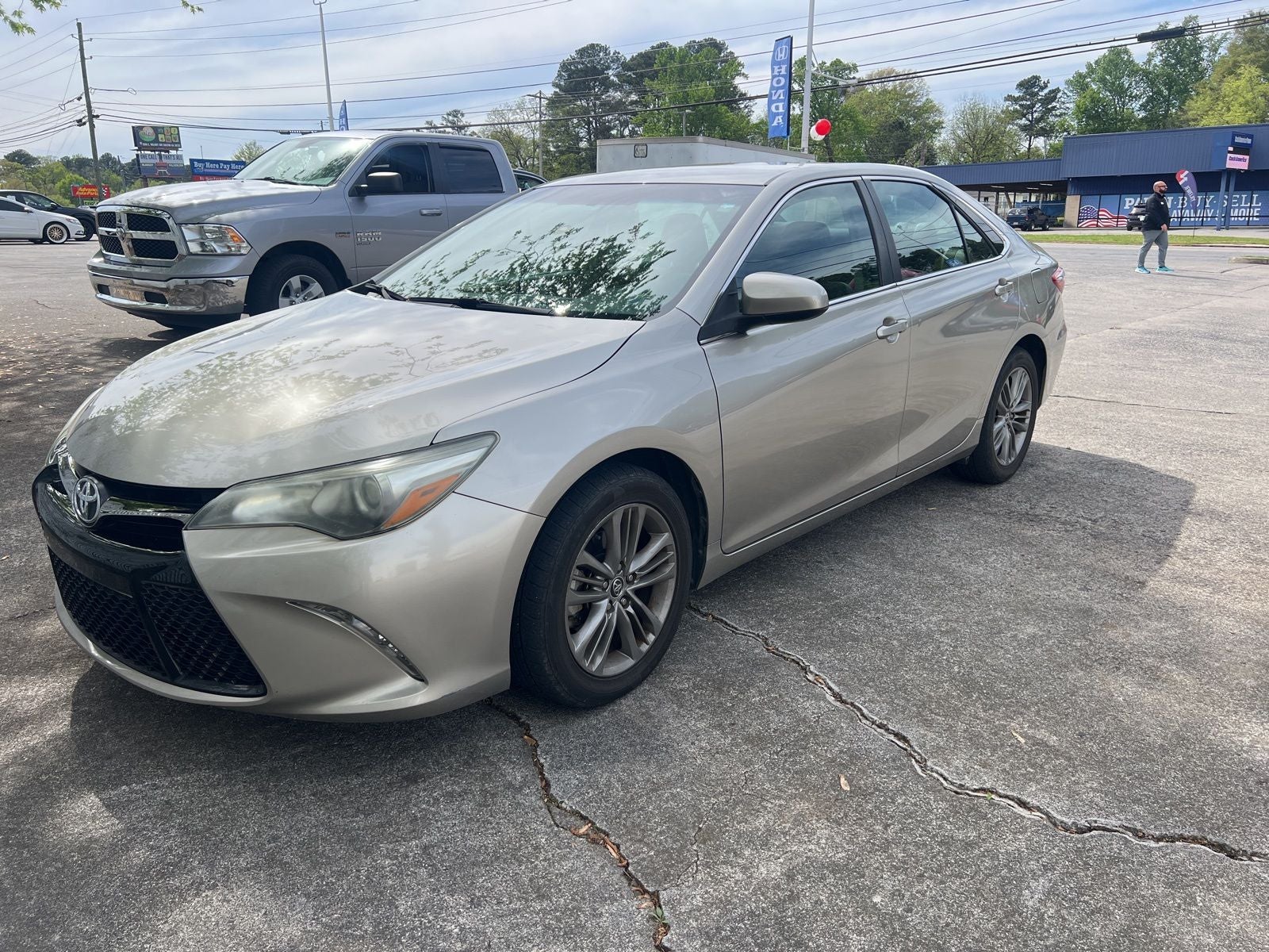 2016 Toyota Camry SE