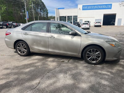 2016 Toyota Camry SE