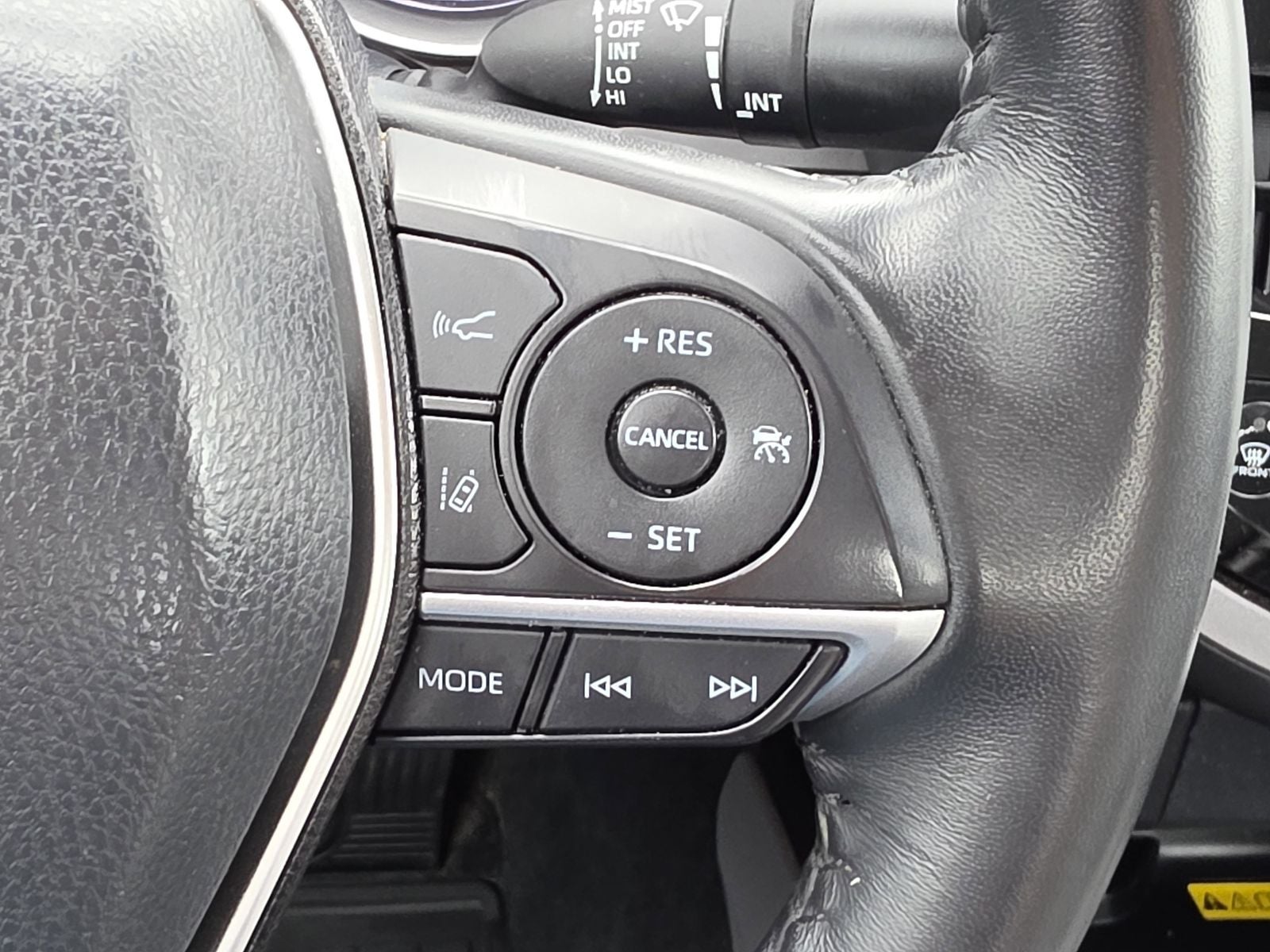 2023 Toyota Camry XLE - Photo 17