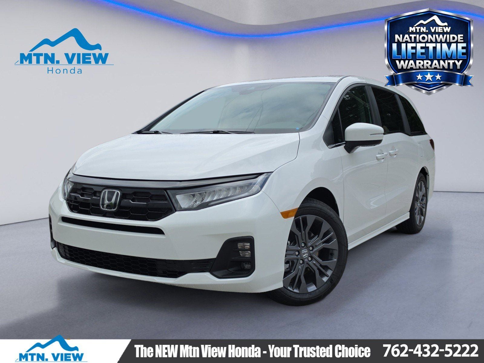 2026 Honda Odyssey Touring's photo