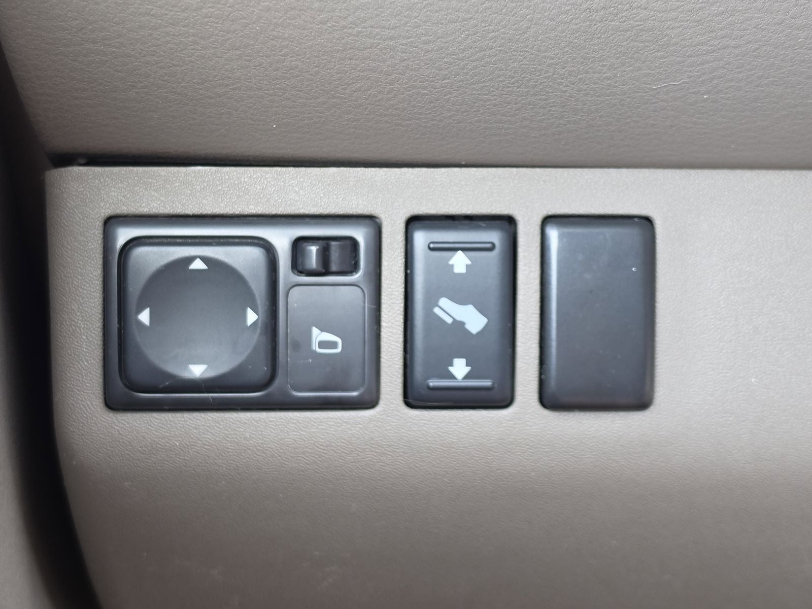 2011 Nissan Pathfinder Silver