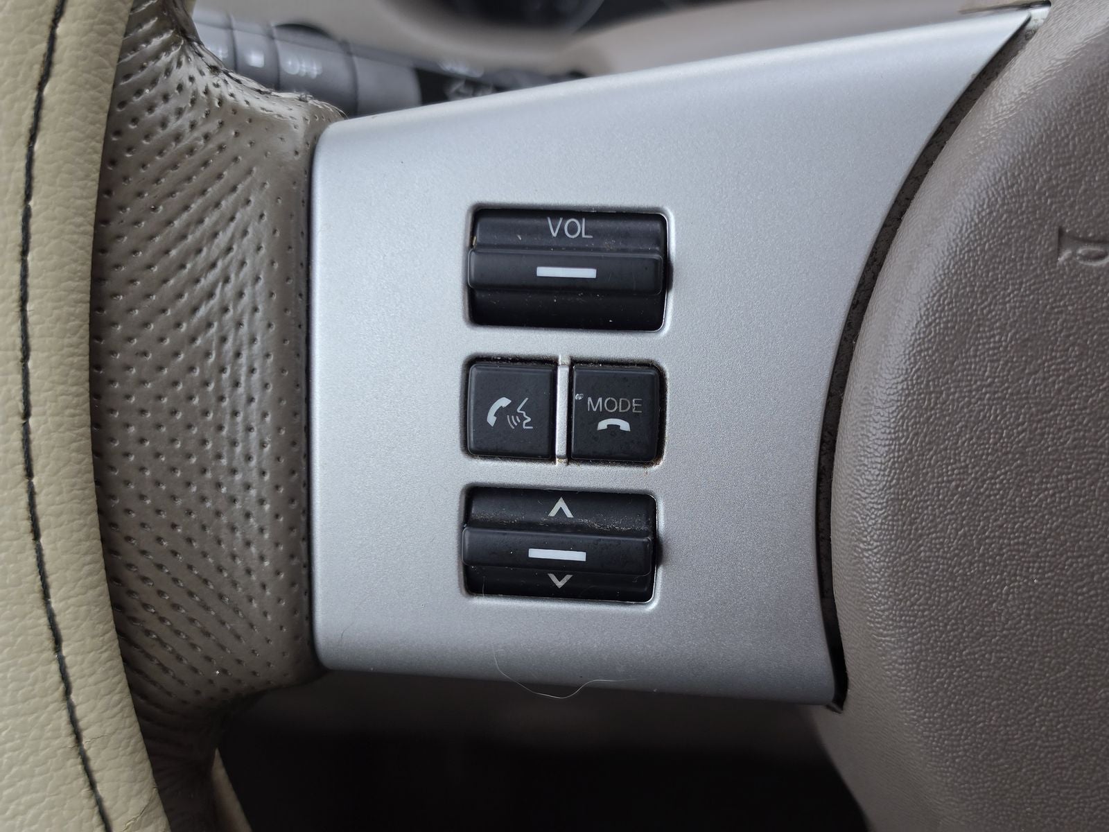2011 Nissan Pathfinder Silver