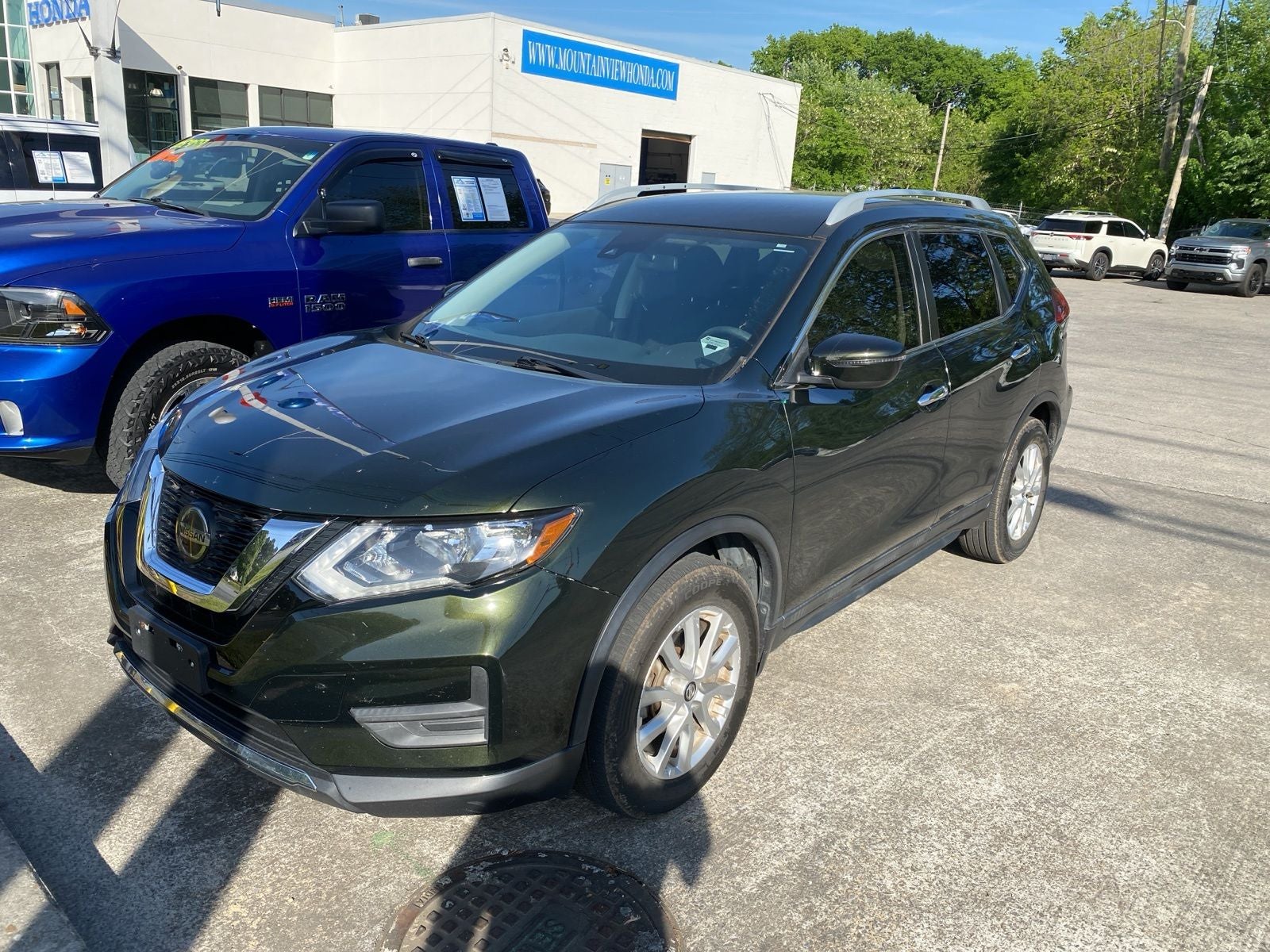 2020 Nissan Rogue SV