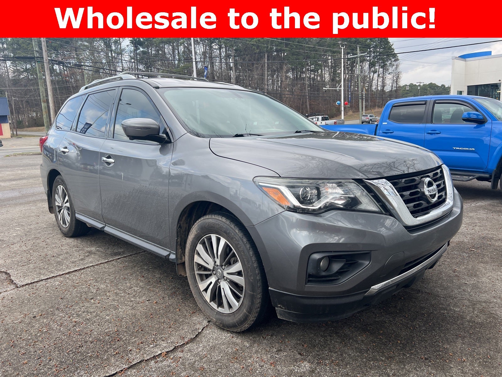 Used 2017 Nissan Pathfinder SL with VIN 5N1DR2MN5HC631969 for sale in Dalton, GA
