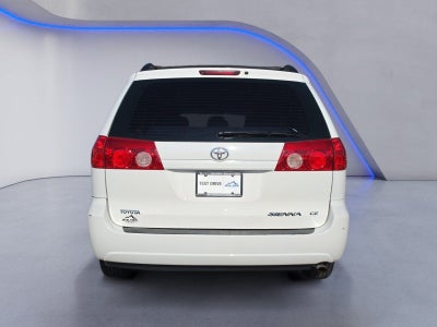 2010 Toyota Sienna LE
