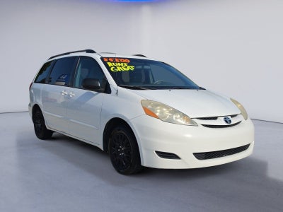 2010 Toyota Sienna LE