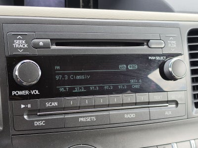 2014 Toyota Sienna XLE 8 Passenger