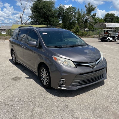 2020 Toyota Sienna XLE Premium 8 Passenger