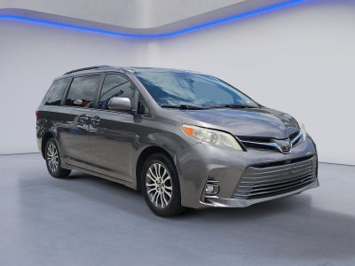 2020 Toyota Sienna XLE Premium 8 Passenger