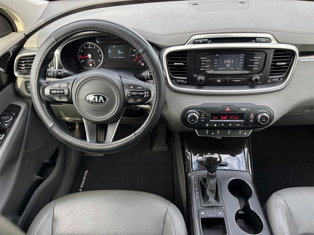 2016 Kia Sorento EX