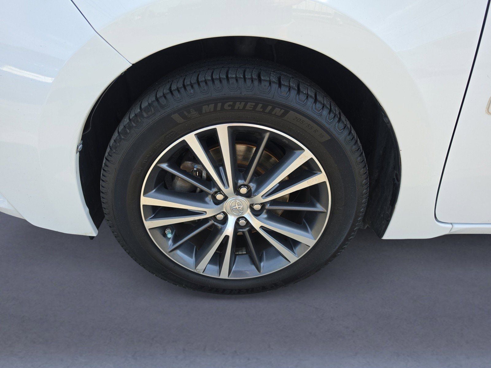 2016 Toyota Corolla LE Plus