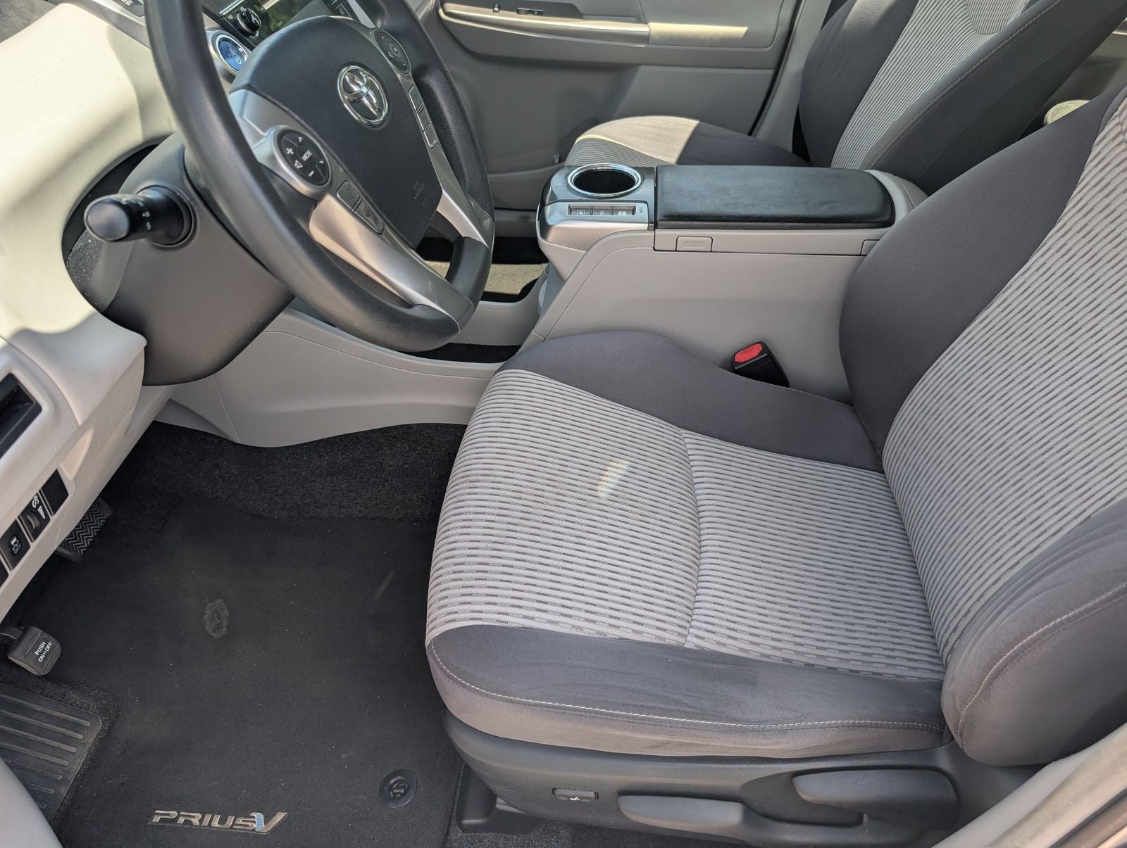 2015 Toyota Prius v Three