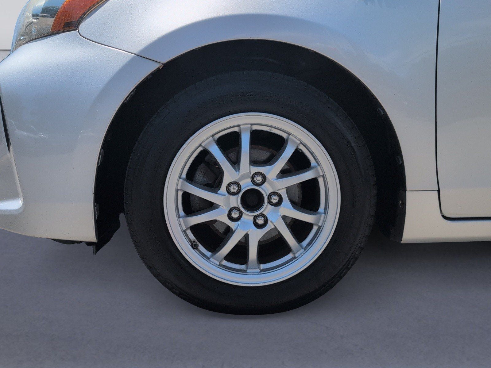 2015 Toyota Prius v Three