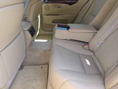 2007 Lexus LS 460