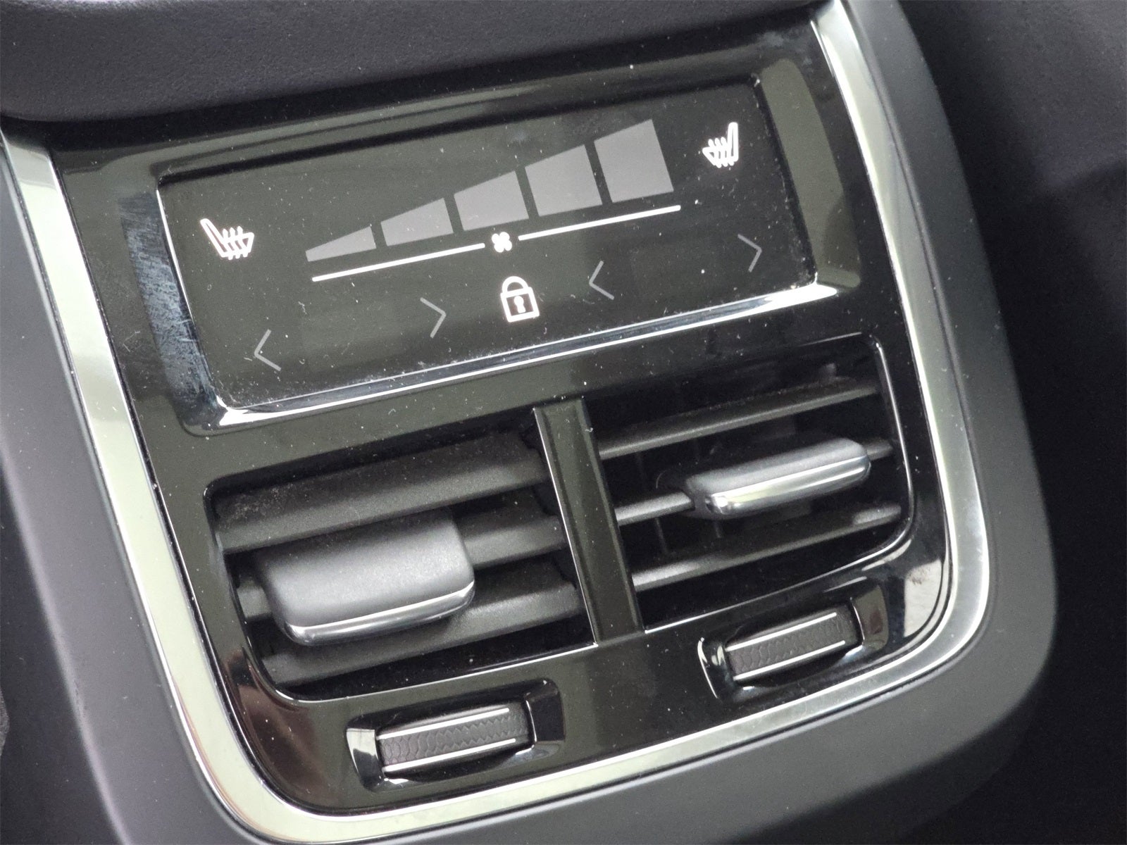 2022 Volvo XC90 T6 Inscription