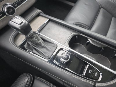 2022 Volvo XC90 T6 Inscription