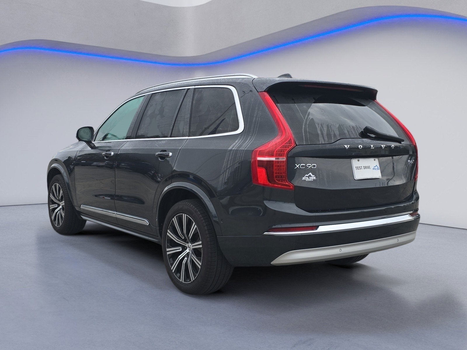 2022 Volvo XC90 T6 Inscription